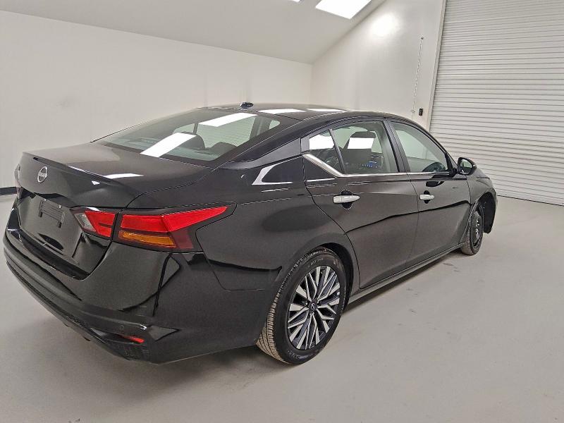 Фото 3 - NISSAN ALTIMA