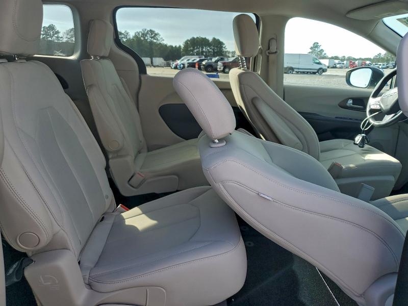 Фото 11 - CHRYSLER PACIFICA