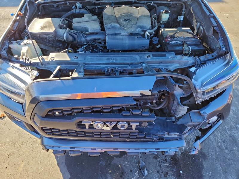 Фото 11 - TOYOTA TACOMA