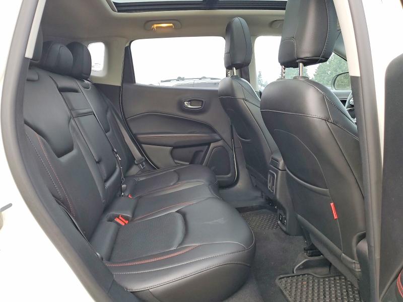 Фото 11 - JEEP COMPASS