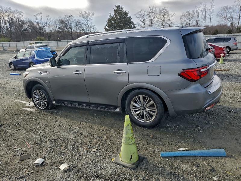 Фото 2 - INFINITI QX80