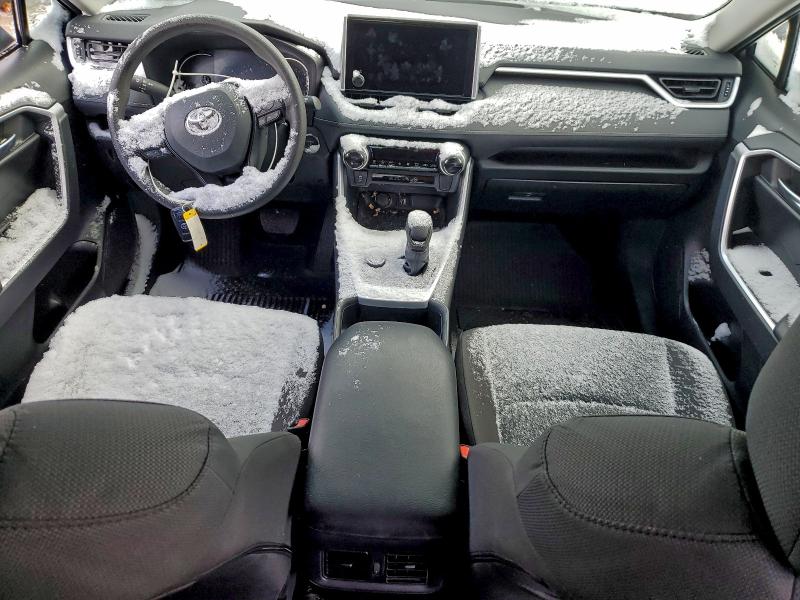 Фото 8 - TOYOTA RAV4