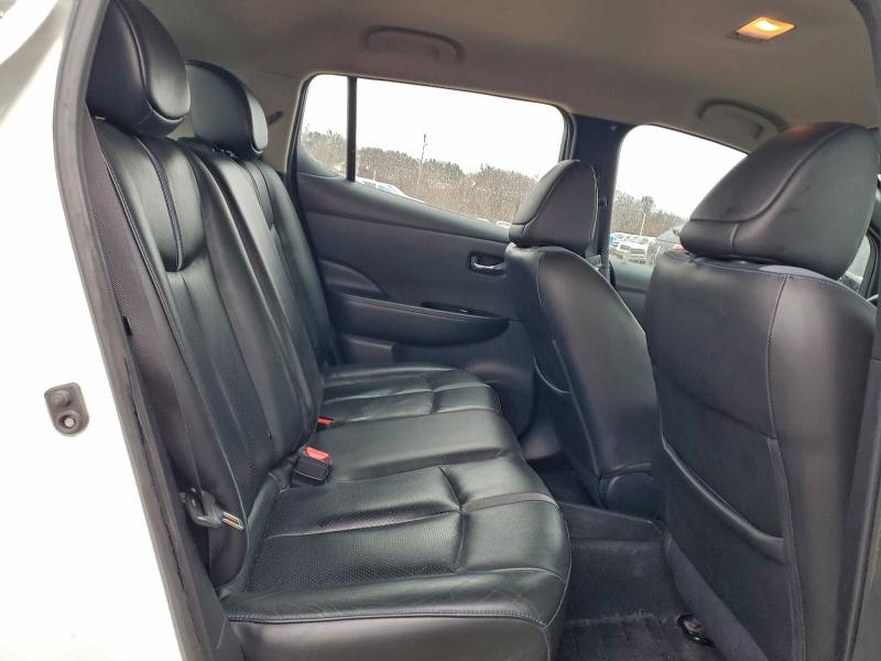 Фото 10 - NISSAN LEAF