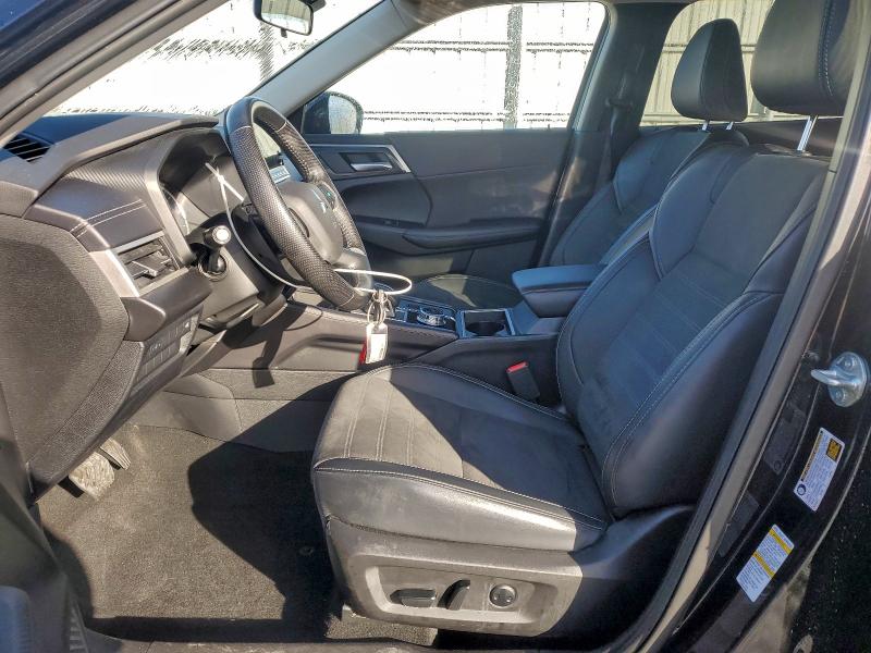 Фото 7 - MITSUBISHI OUTLANDER