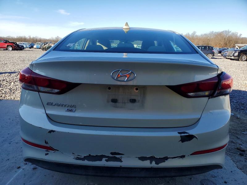 Фото 6 - HYUNDAI ELANTRA