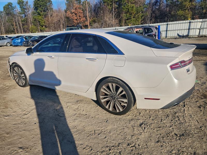 Фото 2 - LINCOLN MKZ