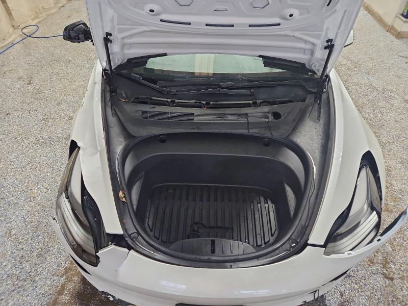 Фото 11 - TESLA MODEL 3