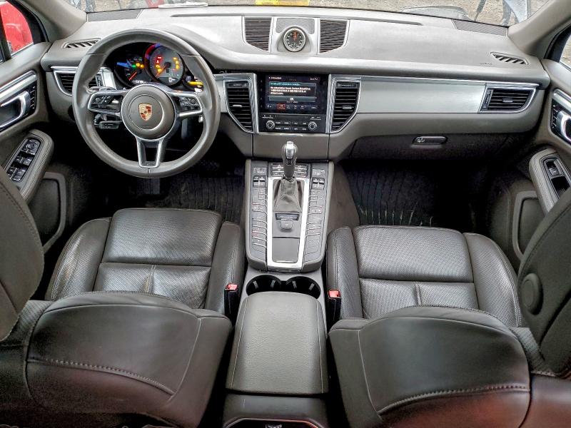 Фото 8 - PORSCHE MACAN
