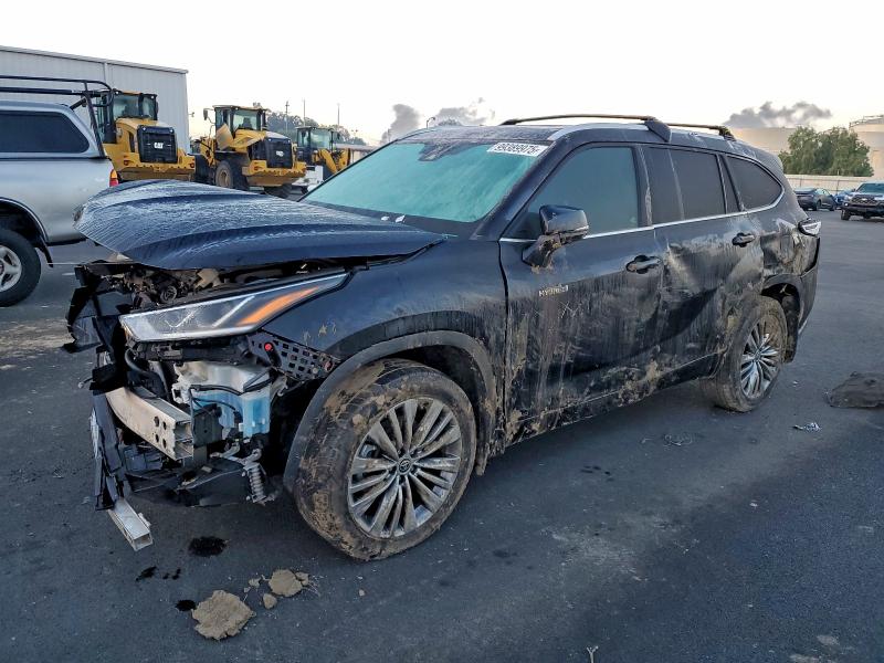 Фото 1 - TOYOTA HIGHLANDER