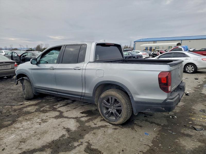 Фото 2 - HONDA RIDGELINE