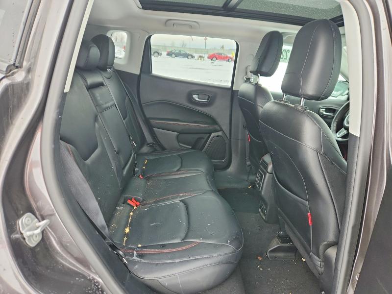 Фото 10 - JEEP COMPASS