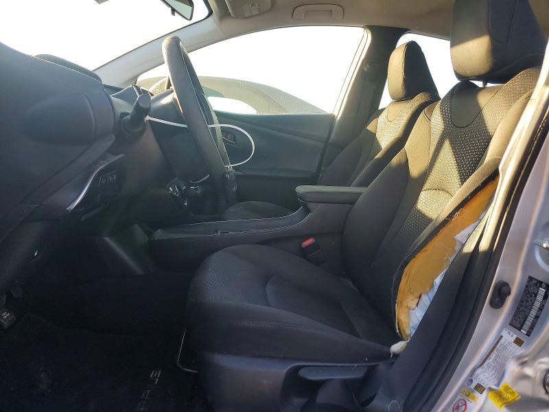 Фото 7 - TOYOTA PRIUS