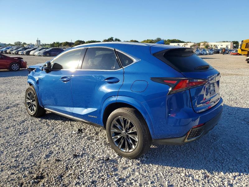 Фото 2 - LEXUS NX