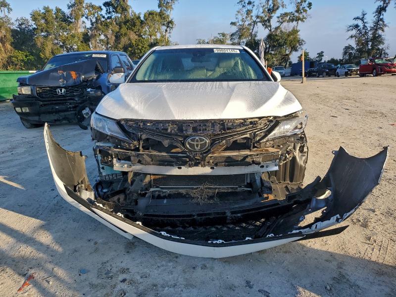 Фото 5 - TOYOTA CAMRY