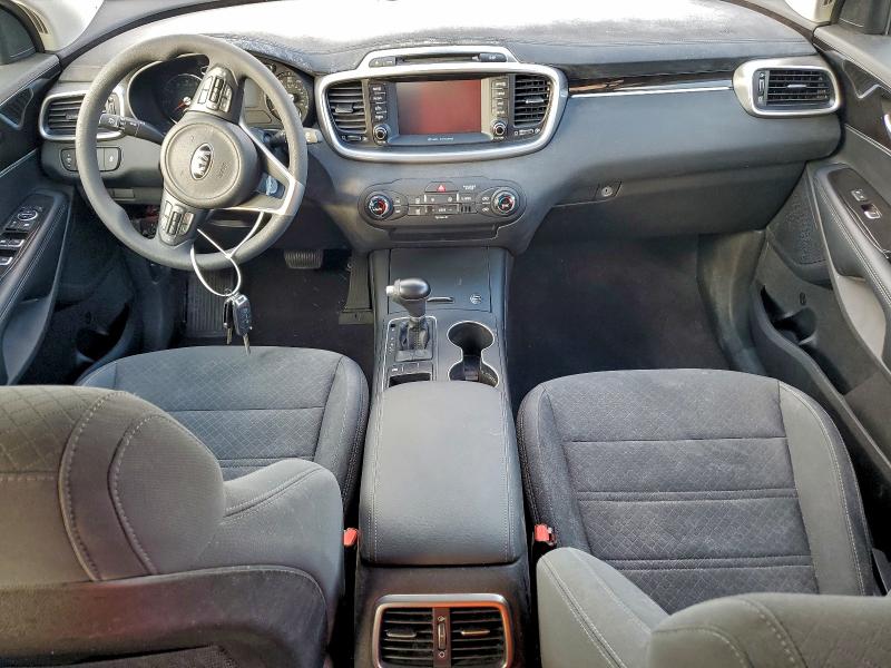 Фото 8 - KIA SORENTO