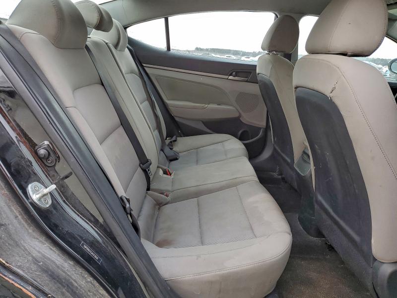 Фото 10 - HYUNDAI ELANTRA