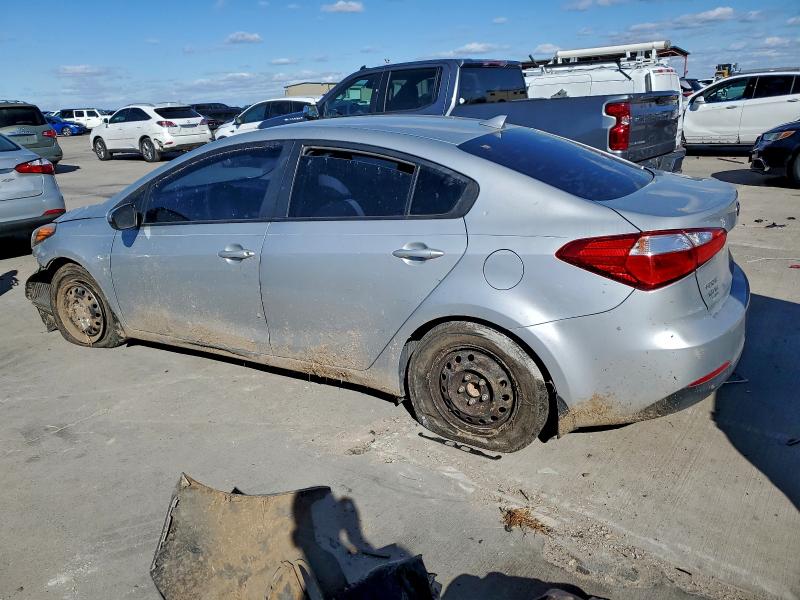 Фото 2 - KIA FORTE