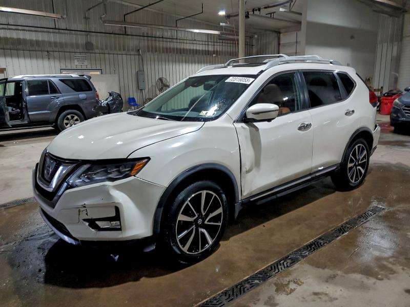 Фото 1 - NISSAN ROGUE