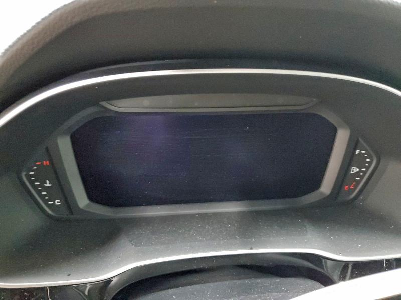 Фото 9 - AUDI Q3