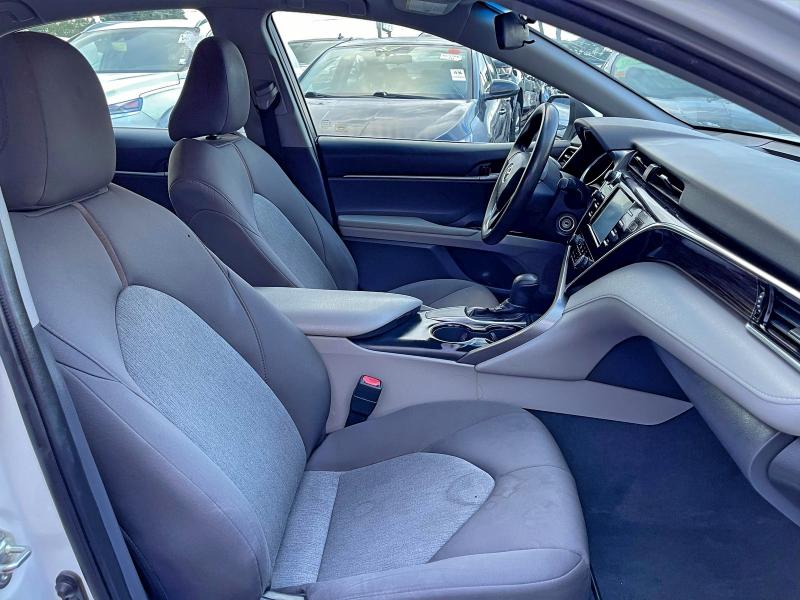 Фото 5 - TOYOTA CAMRY