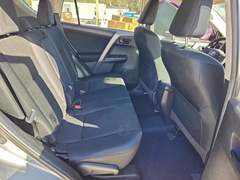 Фото 11 - TOYOTA RAV4