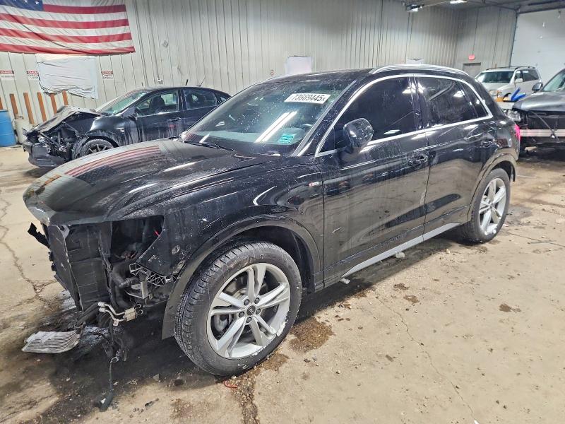 Фото 1 - AUDI Q3