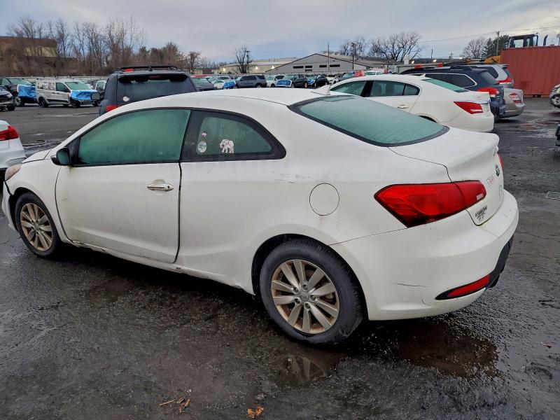 Фото 2 - KIA FORTE