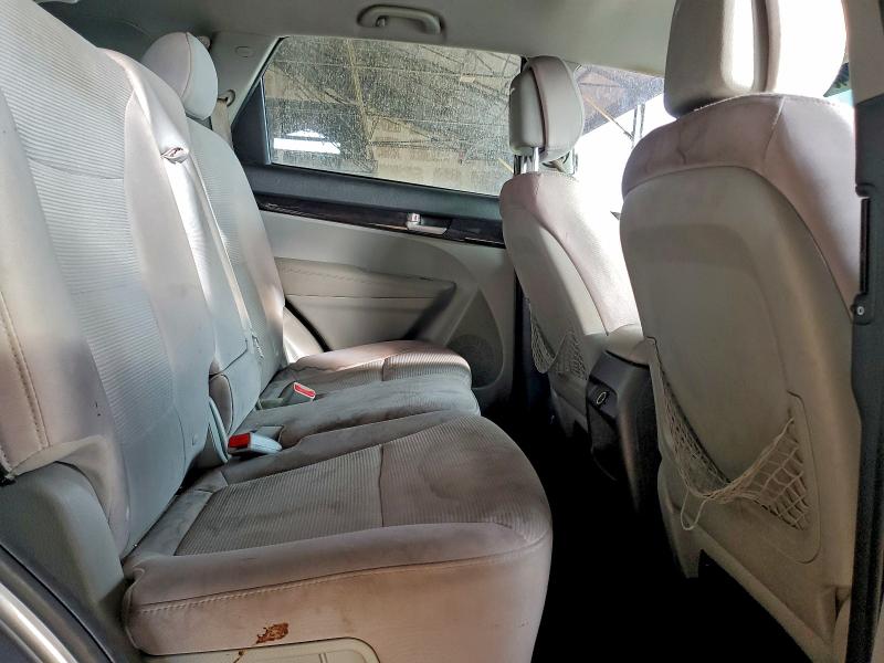 Фото 11 - KIA SORENTO