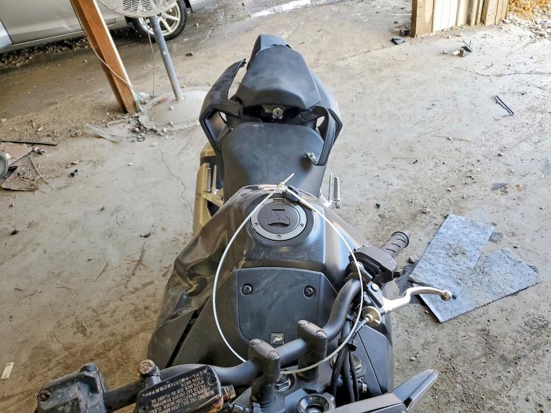 HONDA CB750 A 2025 VIN JH2RH2403SK001048