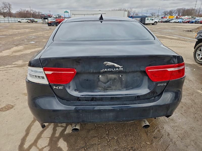 Фото 6 - JAGUAR XE