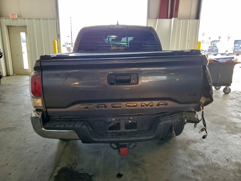 Фото 6 - TOYOTA TACOMA