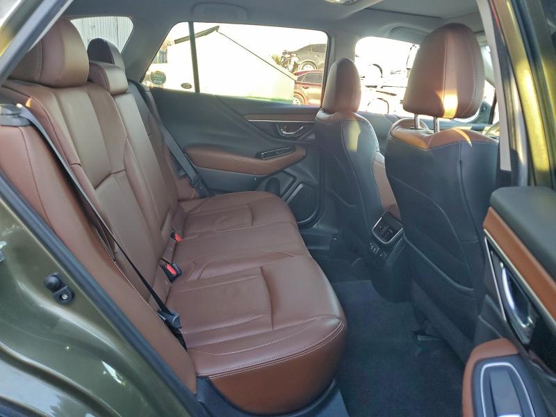 Фото 10 - SUBARU OUTBACK