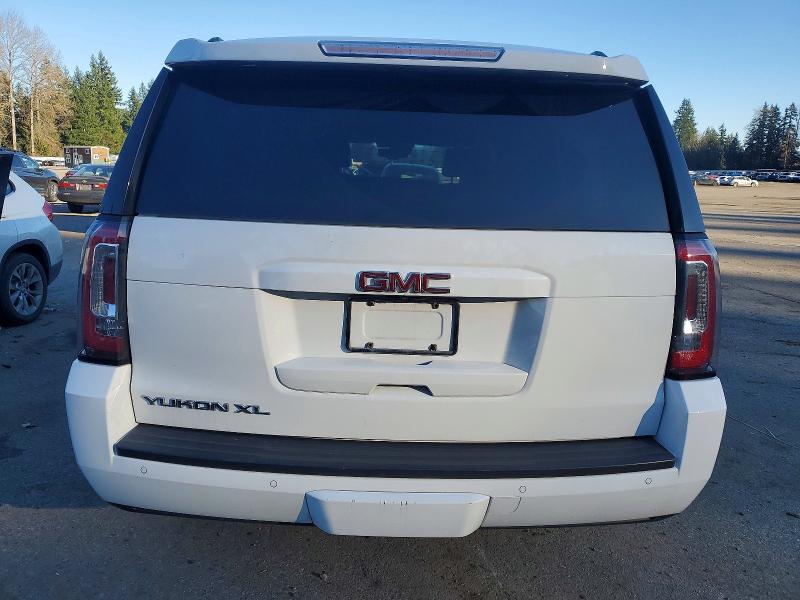 Фото 6 - GMC YUKON