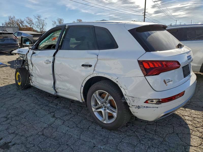 Фото 2 - AUDI Q5