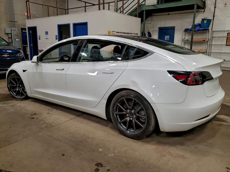 Фото 2 - TESLA MODEL 3