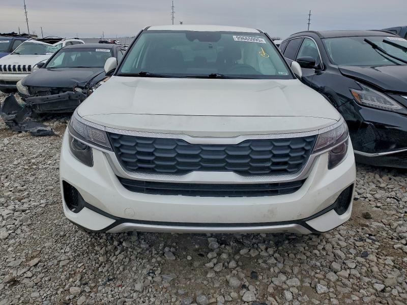 Фото 5 - KIA SELTOS