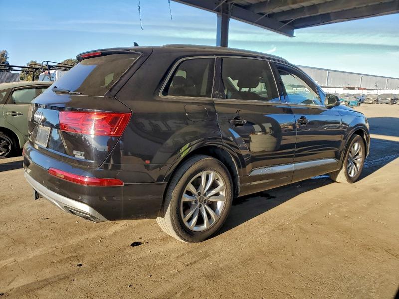 Фото 3 - AUDI Q7