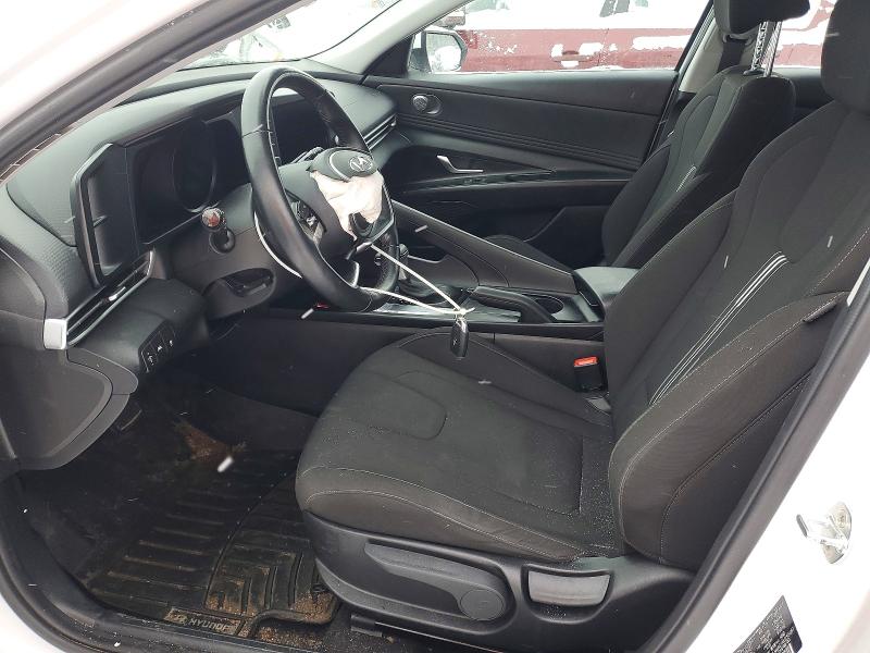 Фото 7 - HYUNDAI ELANTRA