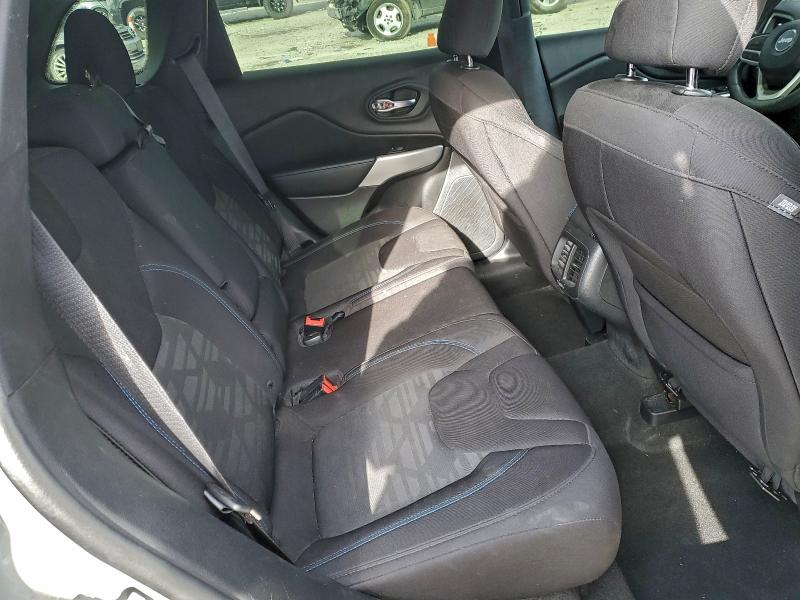 Фото 11 - JEEP GRAND CHER