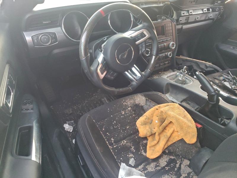 Фото 8 - FORD MUSTANG