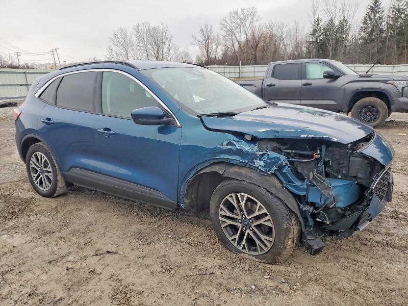 Фото 4 - FORD ESCAPE