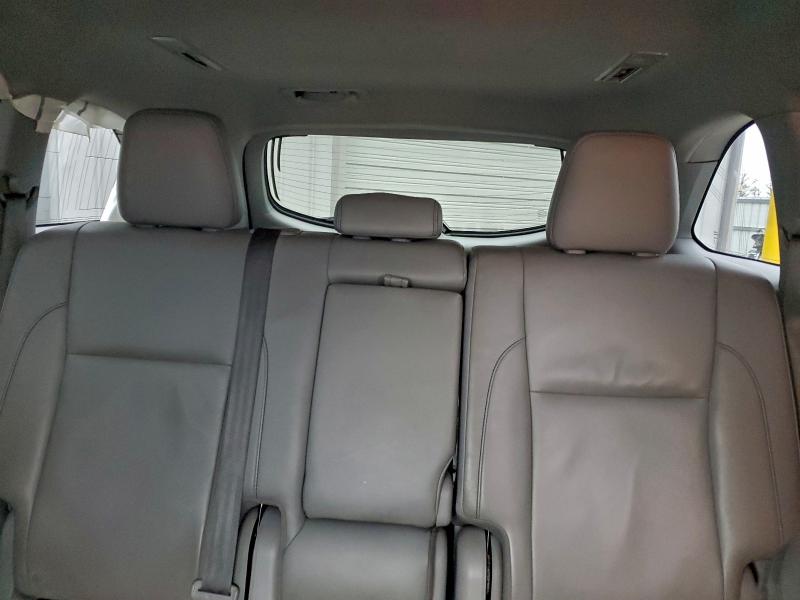 Фото 10 - TOYOTA HIGHLANDER