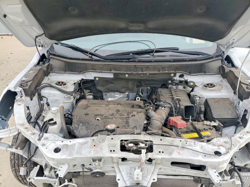 Фото 12 - MITSUBISHI OUTLANDER