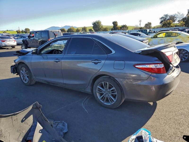 Фото 2 - TOYOTA CAMRY