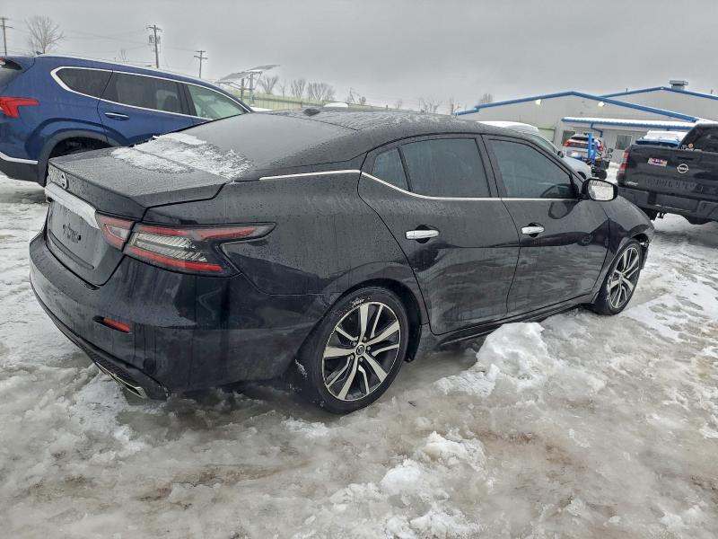 Фото 3 - NISSAN MAXIMA