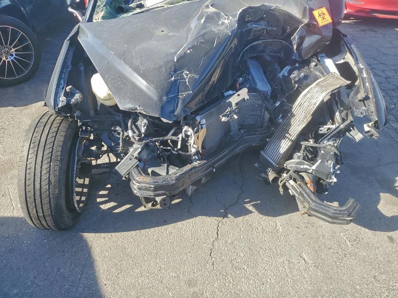 Фото 11 - LINCOLN NAUTILUS