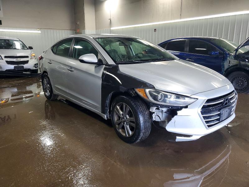 Фото 4 - HYUNDAI ELANTRA