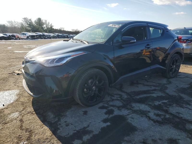 Фото 1 - TOYOTA C-HR