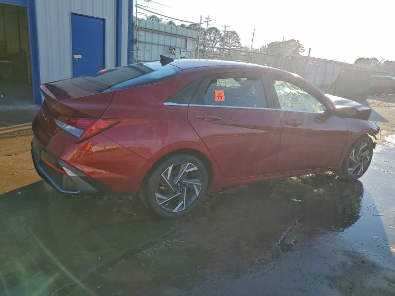 Фото 3 - HYUNDAI ELANTRA