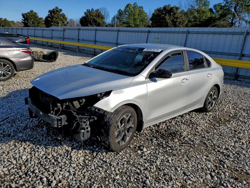 Фото 1 - KIA FORTE